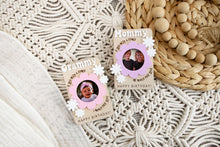 Load image into Gallery viewer, Gift for Mom or Grandma Flower Magnetic Picture Frame for Wallet Sized Photo