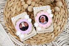 Load image into Gallery viewer, Gift for Mom or Grandma Flower Magnetic Picture Frame for Wallet Sized Photo