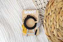 Load image into Gallery viewer, Grilling Dad Father's Day Magnetic Photo Frame for Wallet Sized Photos
