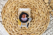 Load image into Gallery viewer, Grilling Dad Father's Day Magnetic Photo Frame for Wallet Sized Photos