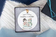 Load image into Gallery viewer, Snowman Pregnancy Announcement Ornament, Christmas Baby Announcement, Customizable to Announce to Any Family Member