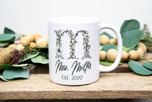 Load image into Gallery viewer, Personalized Monogram Rose Letter Mug - Gift for Bride - Set Option Avaliable