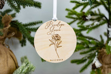Load image into Gallery viewer, Wooden Birth Month Flower Ornament - Personalized Christmas Ornament for Mom and Grandmothers