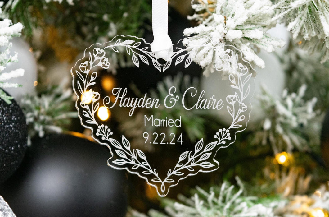 Acrylic Floral Heart Married Christmas Ornament, Personalized Wedding Gifts for Couple