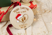 Load image into Gallery viewer, 3D Merry Christmas Mommy and Daddy Ornament, Gift for Expecting Parents
