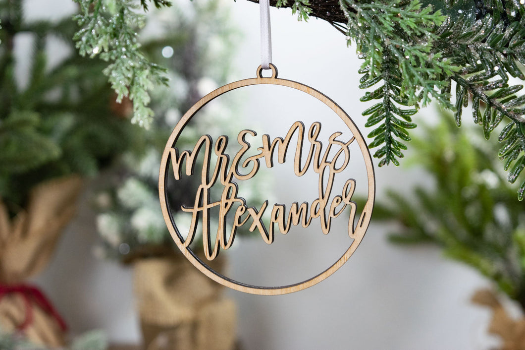 Mr and Mrs Ornament, Newlywed Gift