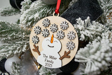 Load image into Gallery viewer, Personalized Family Snowman Ornament - Christmas Gift for Family - Christmas Gift for Grandmother
